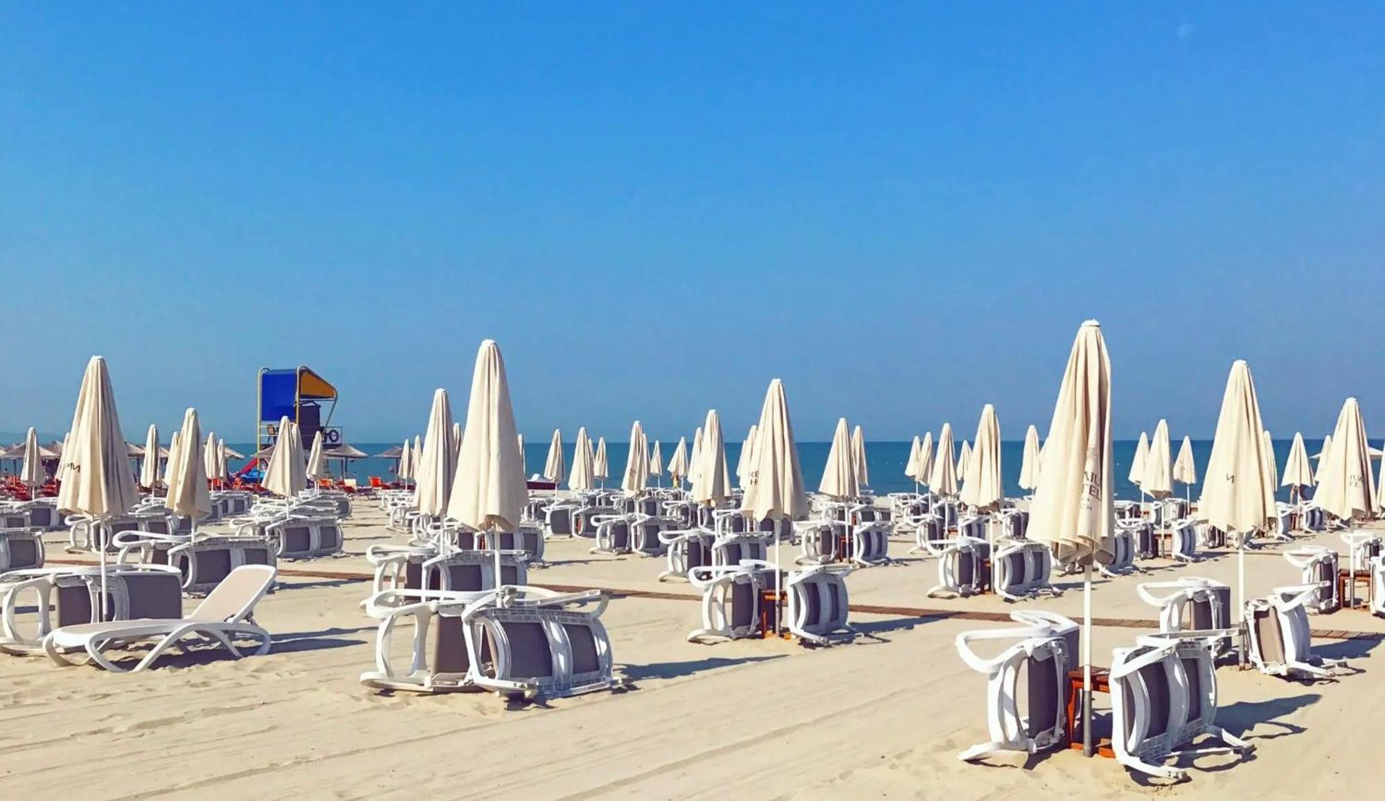 Beach Studio Durres Seaview Buitenkant foto
