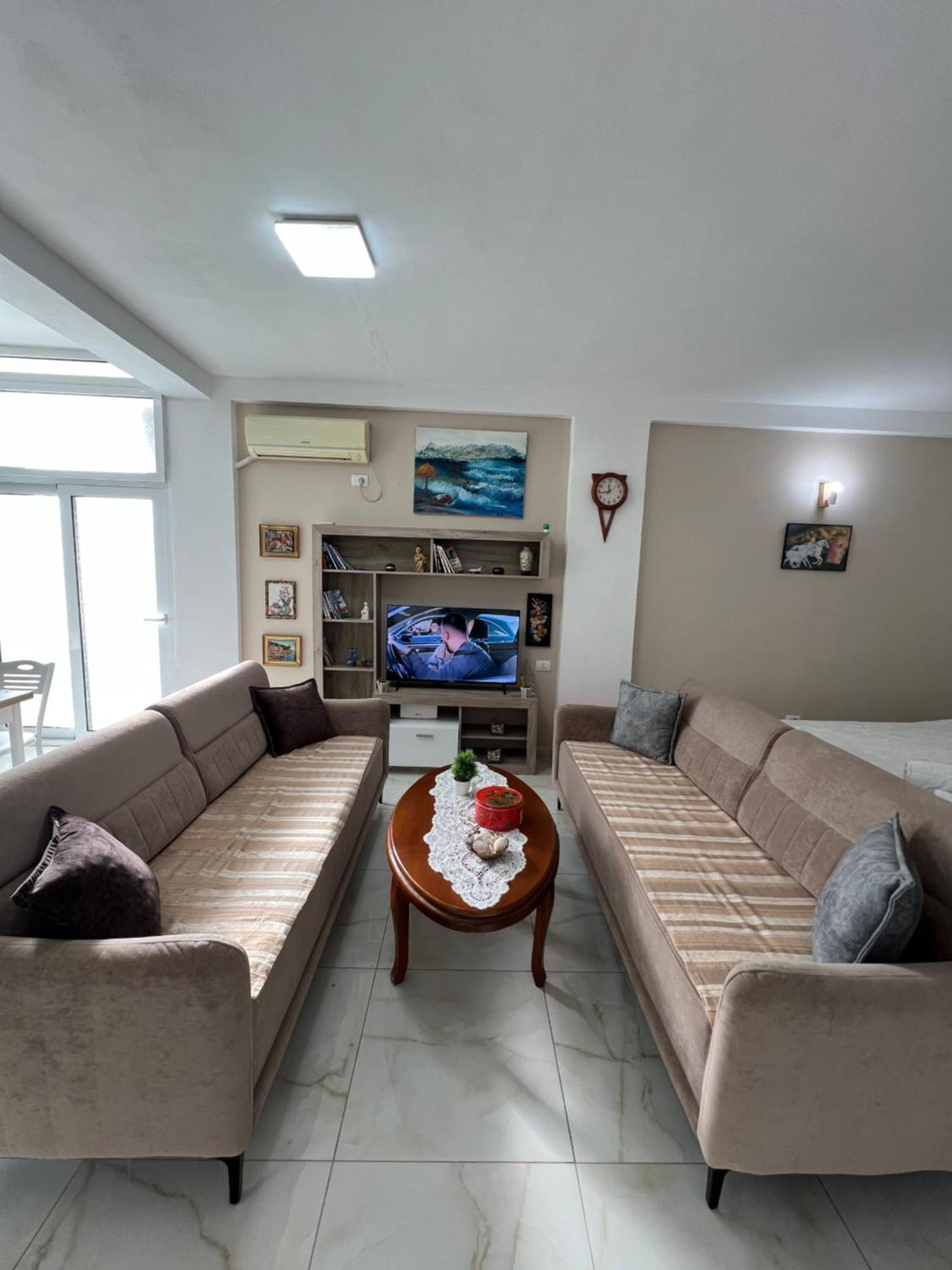 Beach Studio Durres Seaview Buitenkant foto